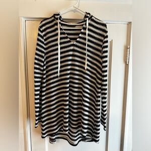 La Blanca Slouchy Hooded Sweater Cover-up Tunic